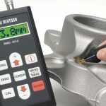 Karl DEUTSCH Crack Depth Meter RMG 4015, Īpaši precīzs mērījums, izmantojot materiāla raksturlīkni ar daudzpunktu materiāla korekciju