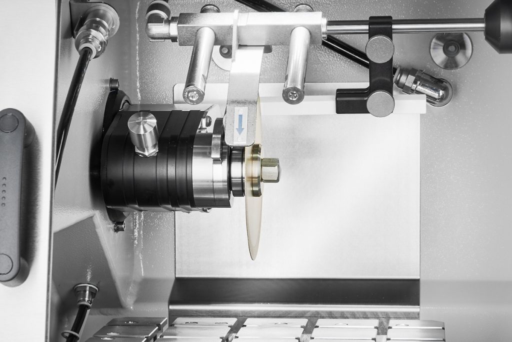 Qness (QATM) Qcut 200A gallery