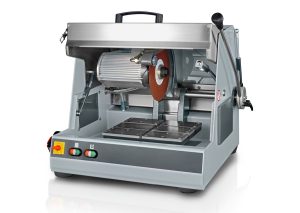 Qness (QATM) Darbvirsmas griešanas iekārtas QCUT 250 M (BRILLANT 200)